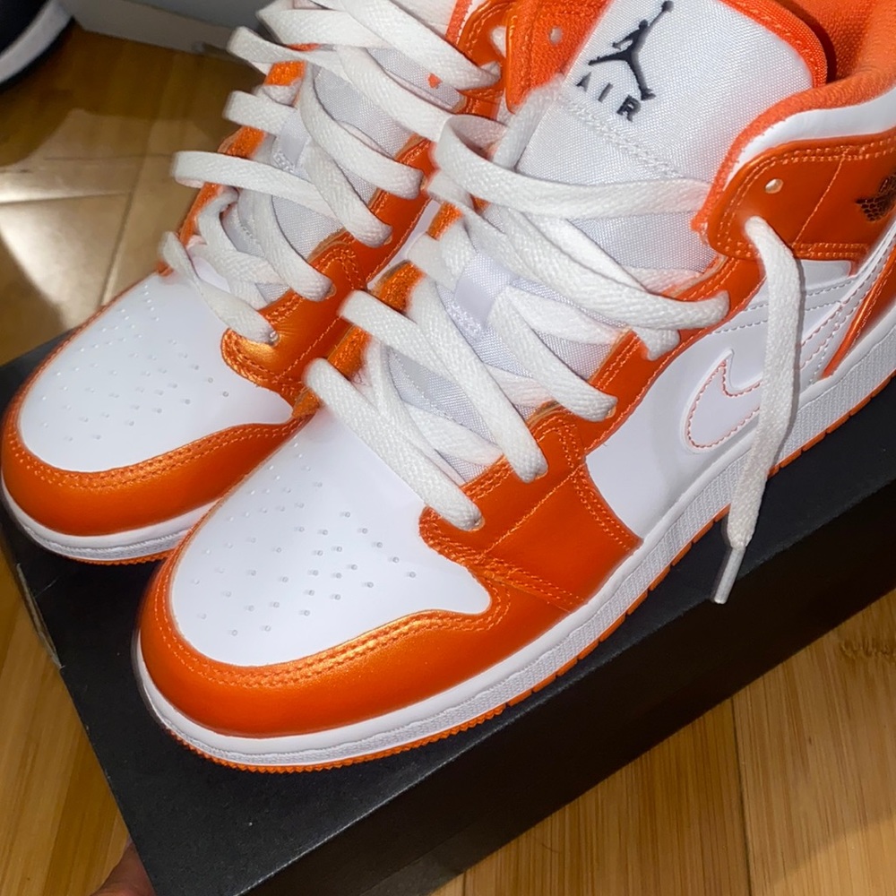 Air jordan 1 mid SE (GS)